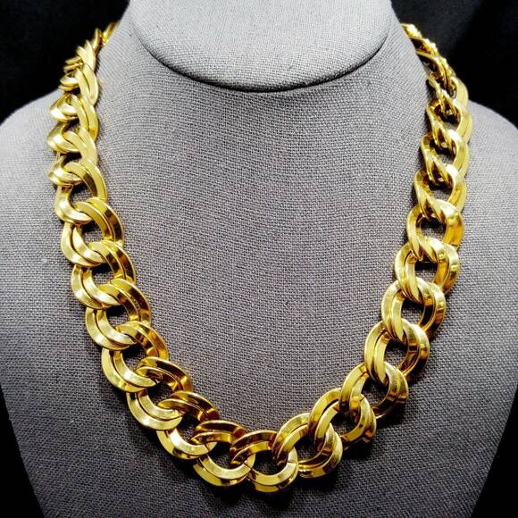 Vintage Monet Chunky Double Link Gold Chain Necklace 1980s Statement Jewelry 21" - Picture 2 of 10